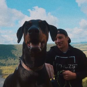 Meet your Posher, Derek